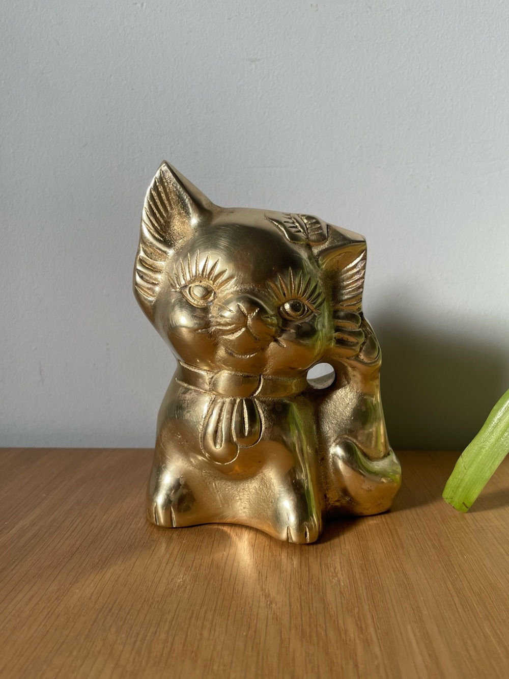 Vintage Solid Brass Cat Piggy Bank Korea MCM Decor 🐱✨